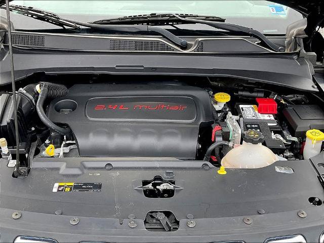 Used 2022 Jeep Compass Latitude w/ Sun and Sound Group AWD/4WD image 30