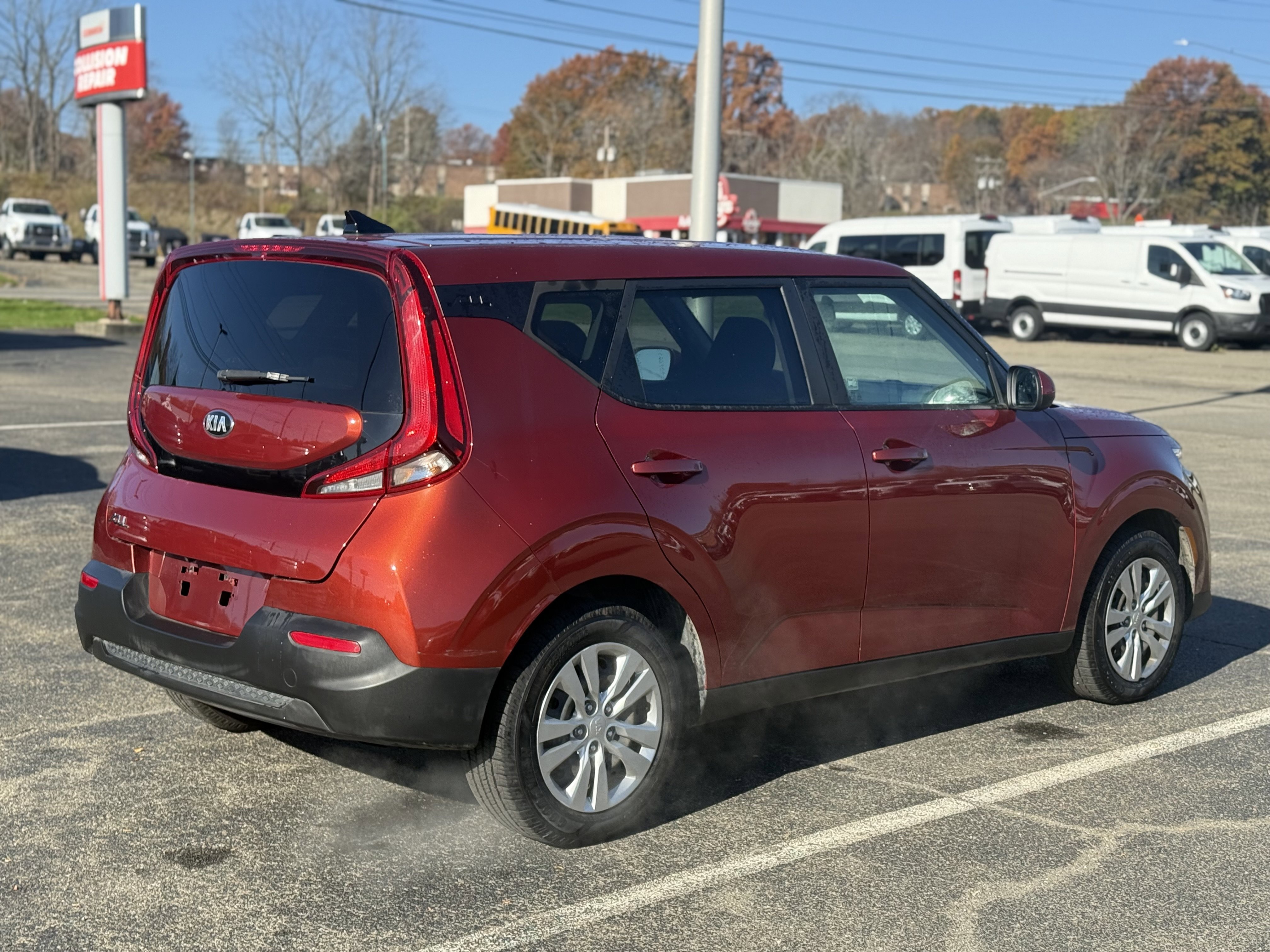 Used 2021 Kia Soul LX image 2