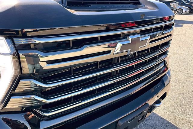 Used 2024 Chevrolet Silverado 3500 High Country w/ Midnight Edition image 29