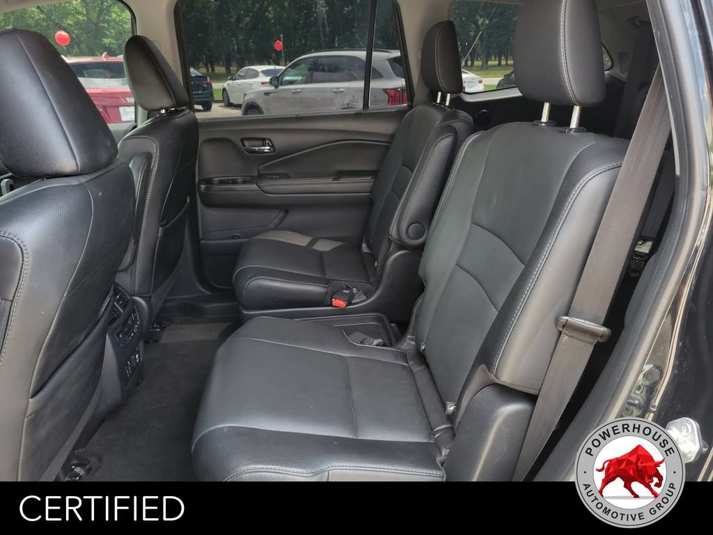 Used 2021 Honda Pilot Touring image 16
