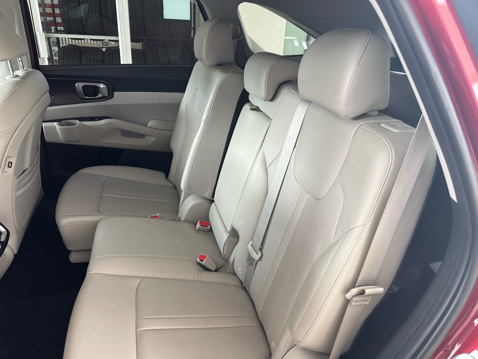 Used 2022 Kia Sorento S w/ Panoramic Sunroof Package FWD image 24