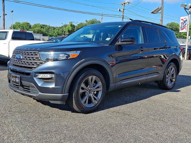 Certified 2023 Ford Explorer XLT w/ Equipment Group 202A AWD/4WD image 3