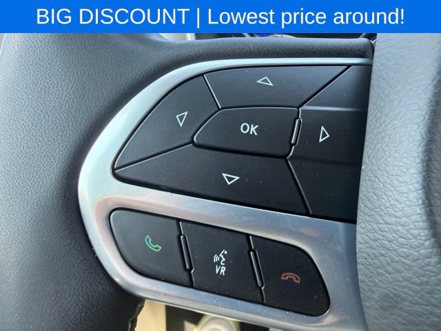Used 2023 Chrysler Pacifica Touring-L FWD image 53