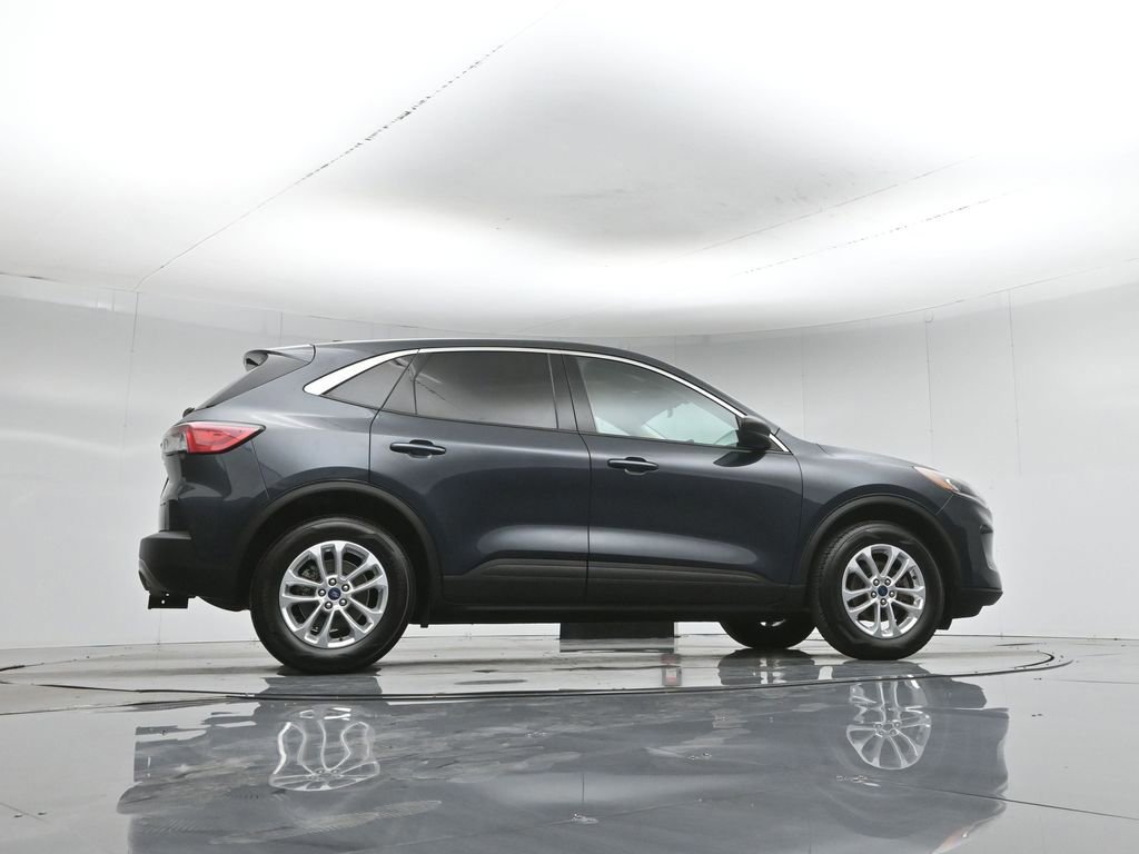 Certified 2022 Ford Escape SE w/ Cold Weather Package AWD/4WD image 10