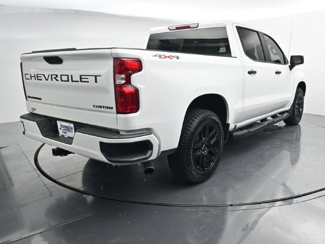 Used 2025 Chevrolet Silverado 1500 Custom w/ Turbomax Blackout Package AWD/4WD image 9