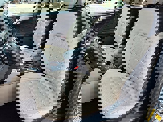 Certified 2022 Ford Escape SEL w/ Technology Package image 6