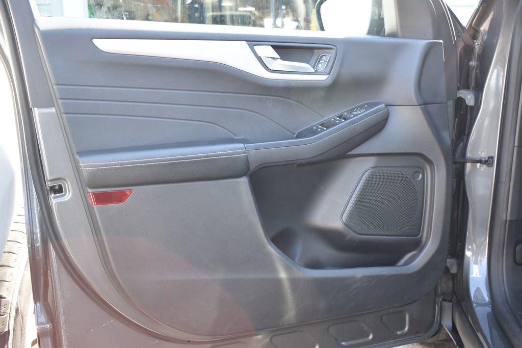 Certified 2022 Ford Escape SEL image 8