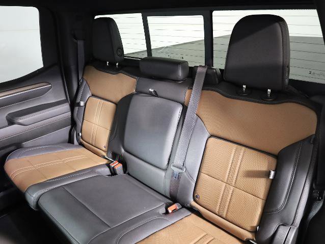 Used 2024 Chevrolet Silverado 1500 High Country image 11