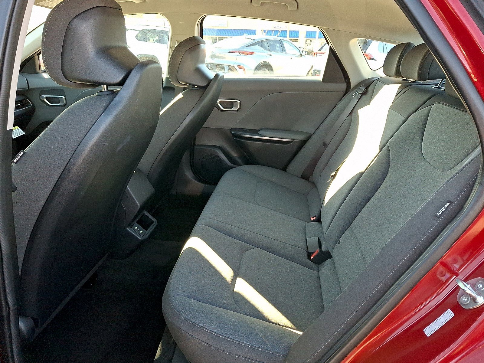 Used 2025 Kia K4 LXS image 9