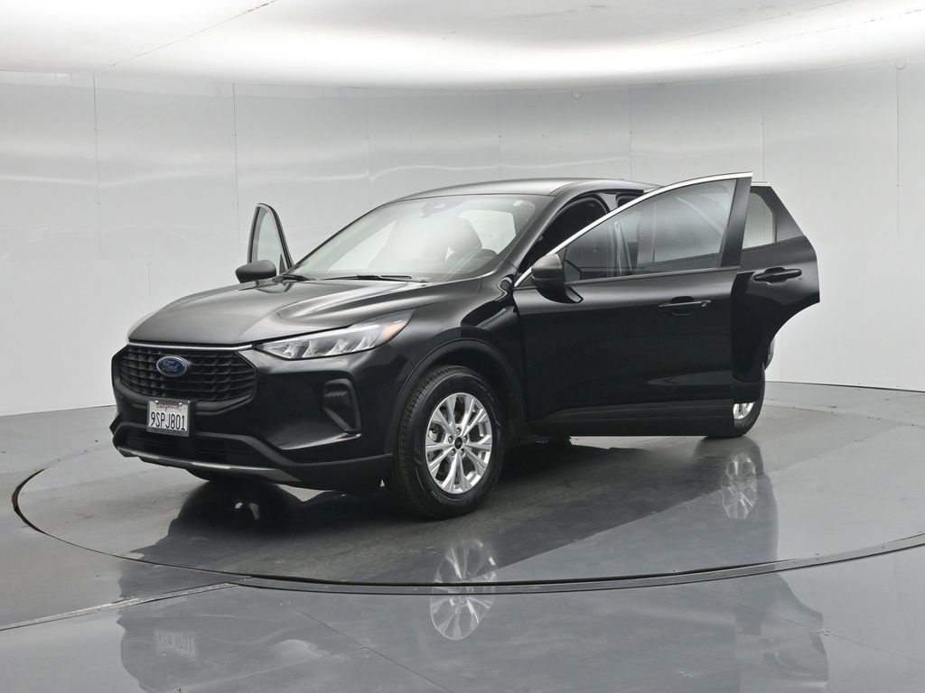 Certified 2023 Ford Escape Active AWD/4WD image 31