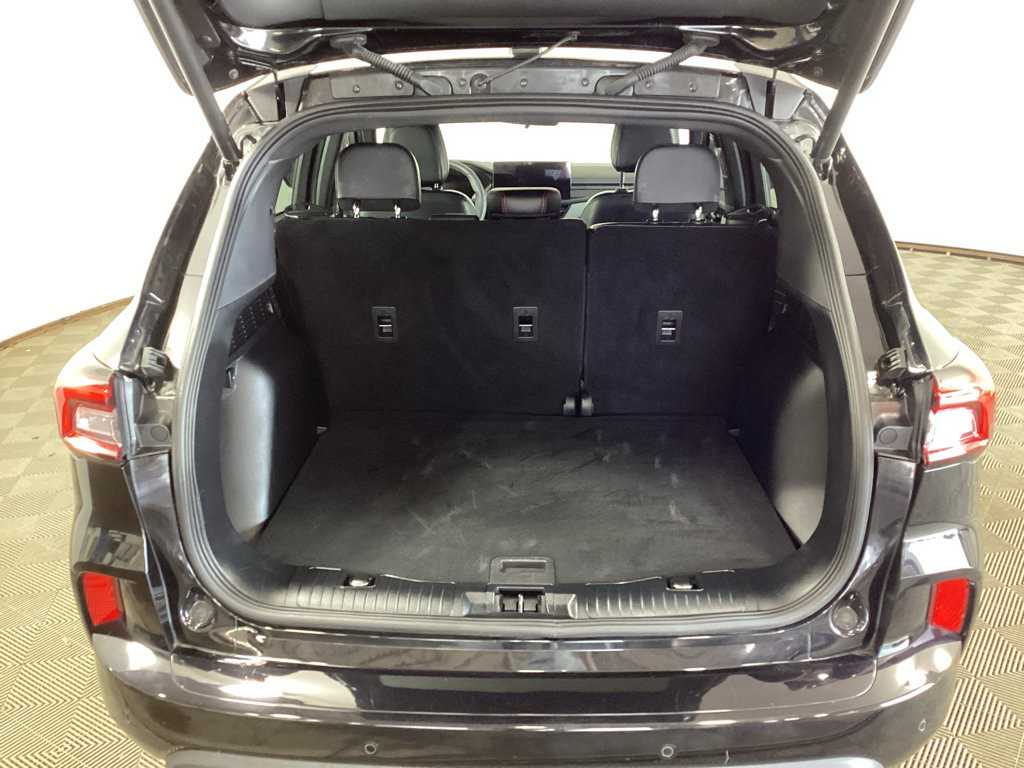 Certified 2023 Ford Escape ST-Line w/ Tech Pack #1 AWD/4WD image 12