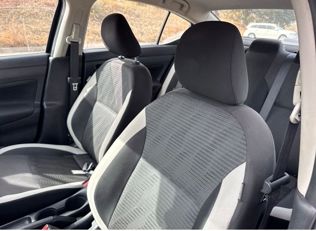 Used 2021 Nissan Versa SV image 14