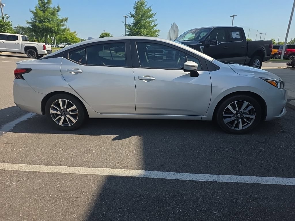 Used 2020 Nissan Versa SV FWD image 5