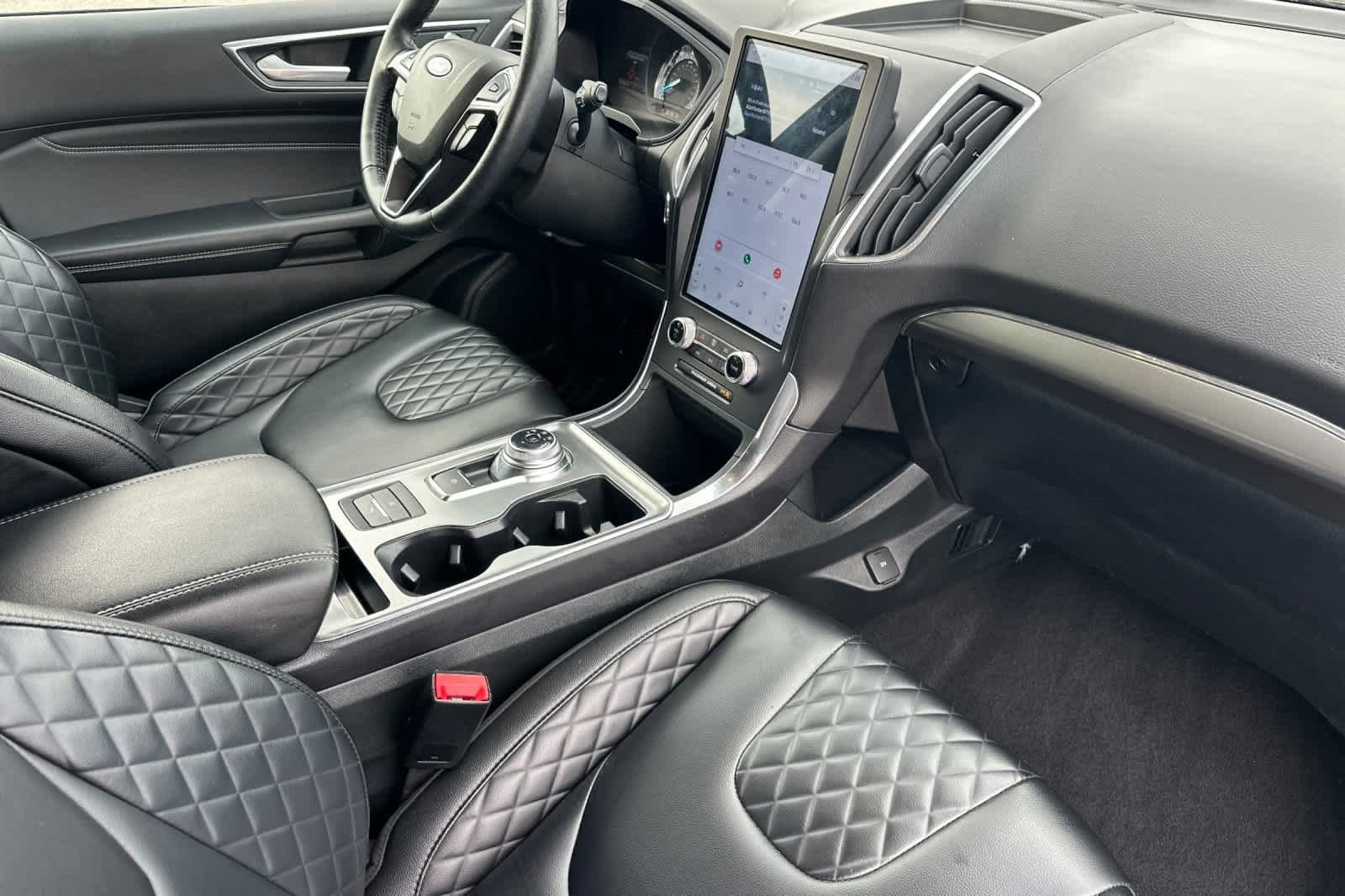 Certified 2024 Ford Edge Titanium image 17