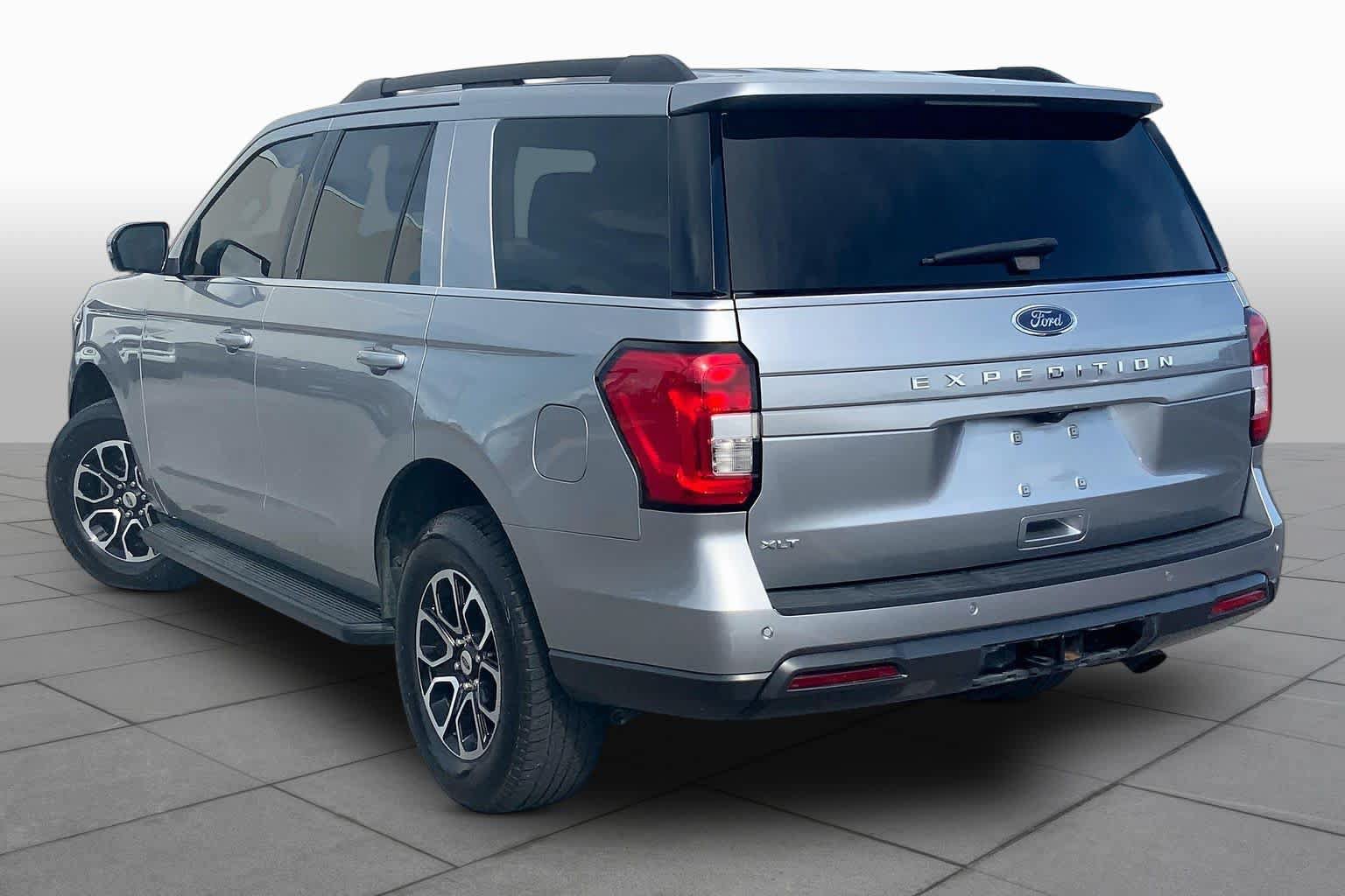 Certified 2022 Ford Expedition XLT RWD image 12