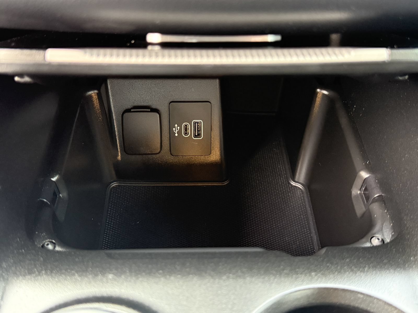 Certified 2025 Ford Explorer ST AWD/4WD image 31