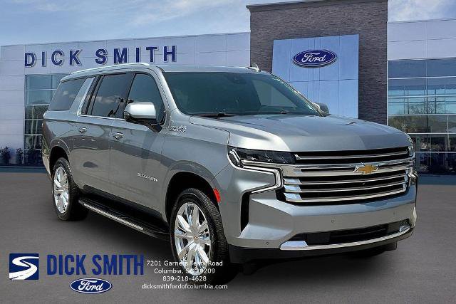 Used 2023 Chevrolet Suburban High Country RWD image 3