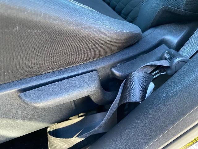 Used 2021 Nissan Kicks S image 14