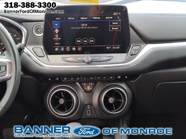 Used 2024 Chevrolet Blazer LT w/ Convenience Package FWD image 19