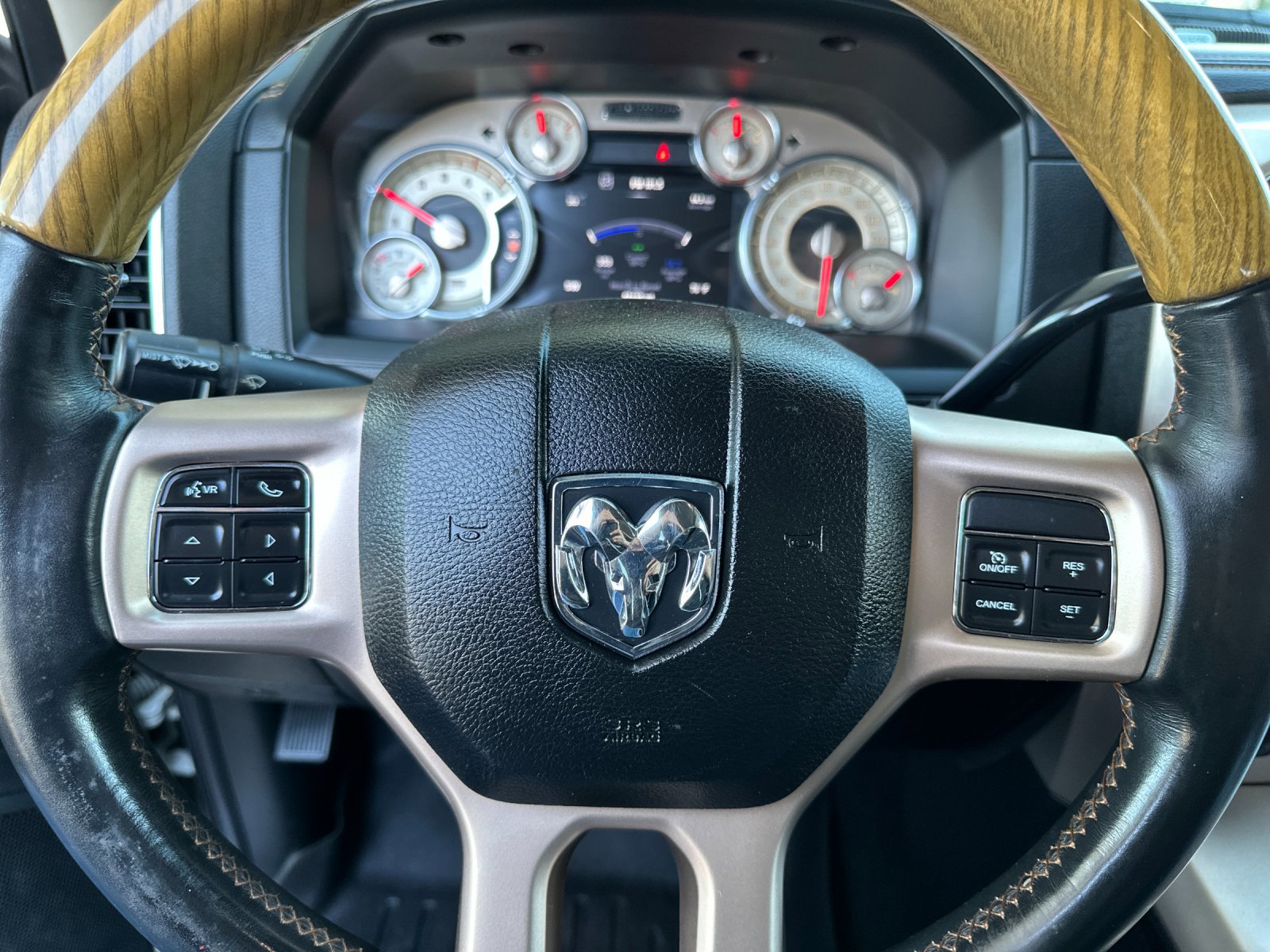 Used 2018 RAM 2500 Longhorn w/ Snow Chief Group image 23