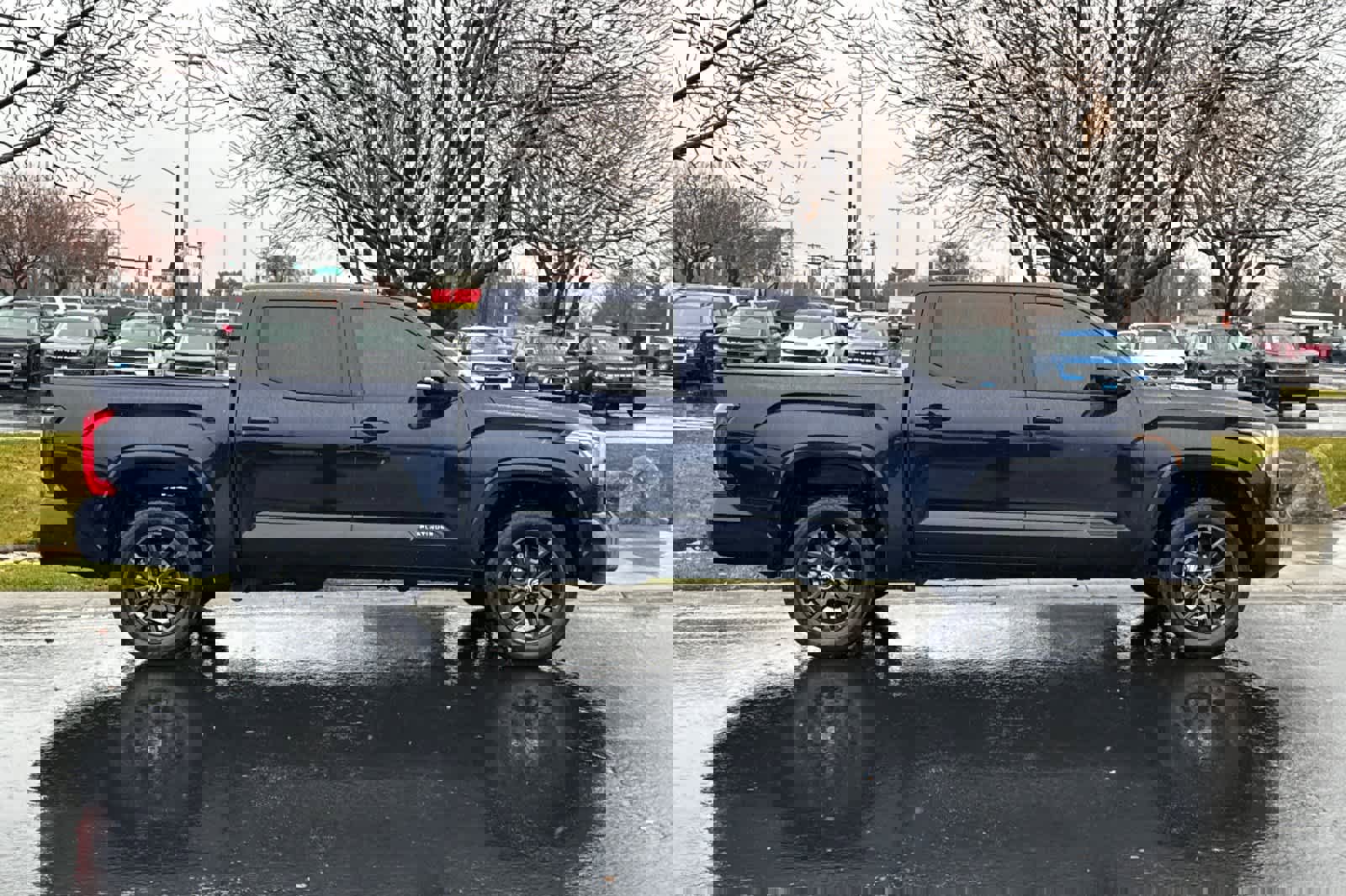 Used 2024 Toyota Tundra Platinum image 8