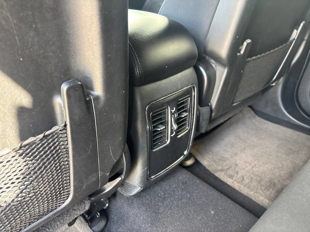 Used 2019 Jeep Grand Cherokee Laredo w/ 18" Wheel & 8.4" Radio Group AWD/4WD image 27