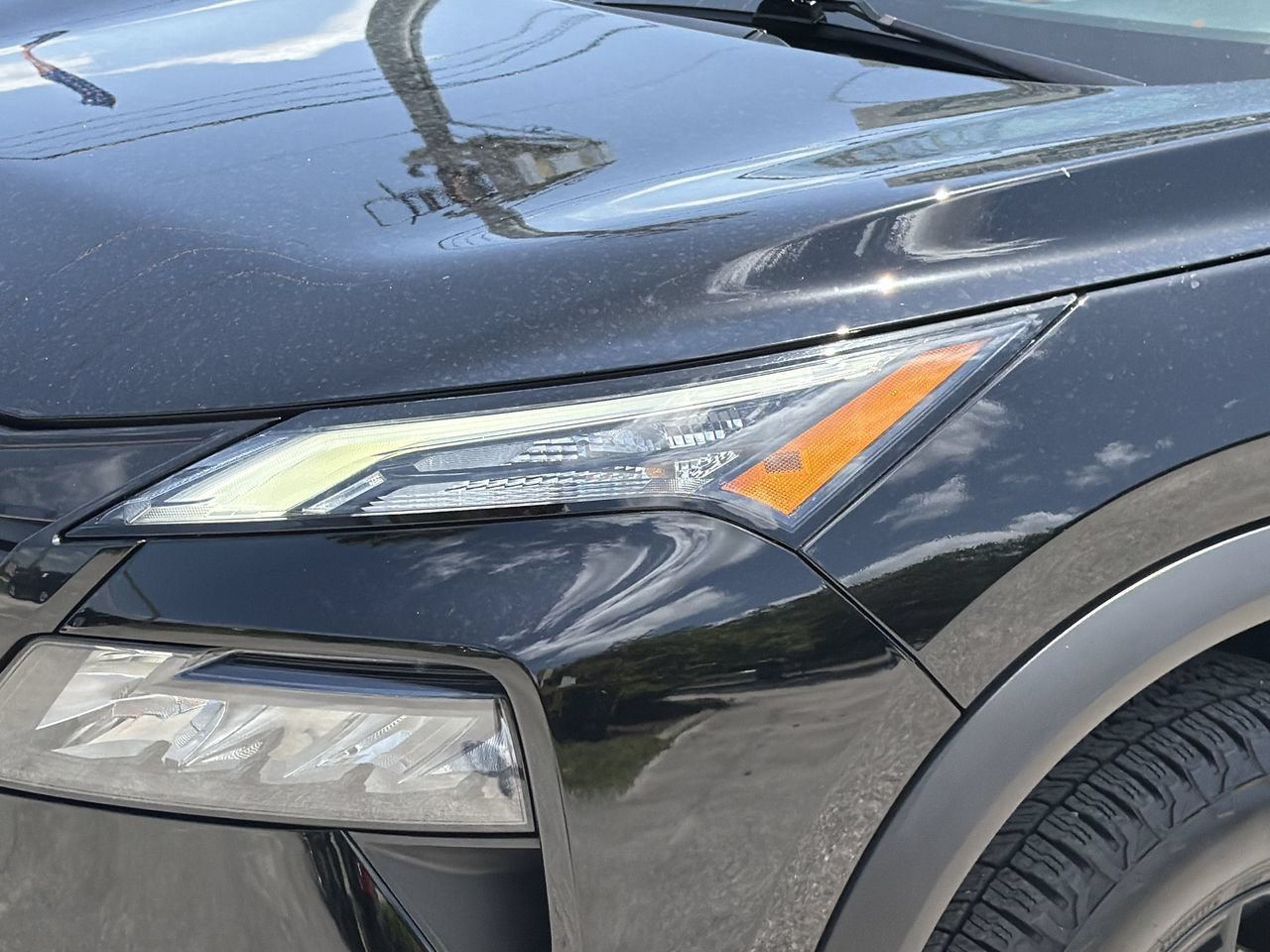 Used 2025 Nissan Rogue SV w/ Rock Creek Premium Package AWD/4WD image 6