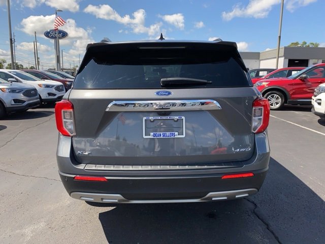 Certified 2023 Ford Explorer XLT w/ Equipment Group 202A image 4
