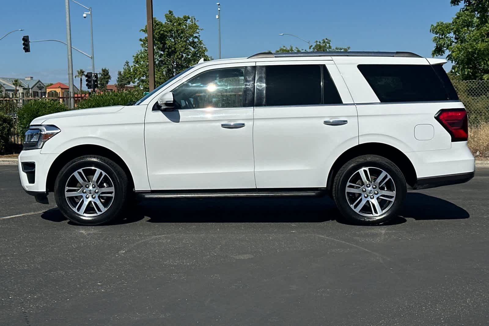 Certified 2024 Ford Expedition Limited RWD image 6