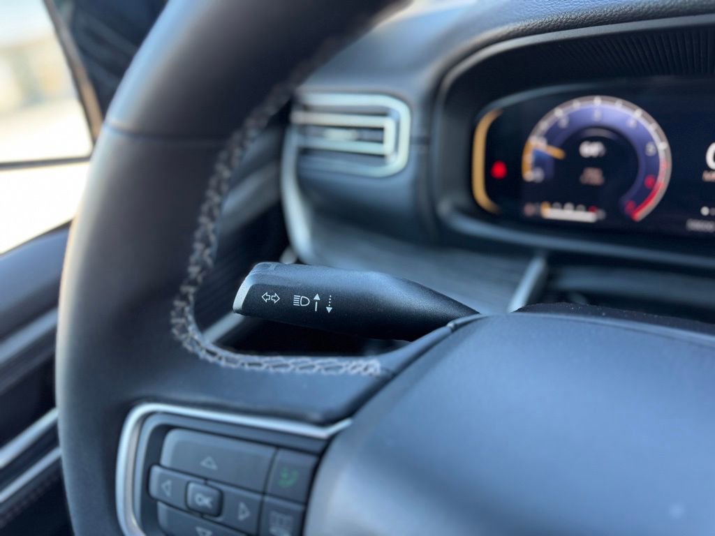 Used 2024 Jeep Wagoneer Series II w/ Flexible Seating Group image 19