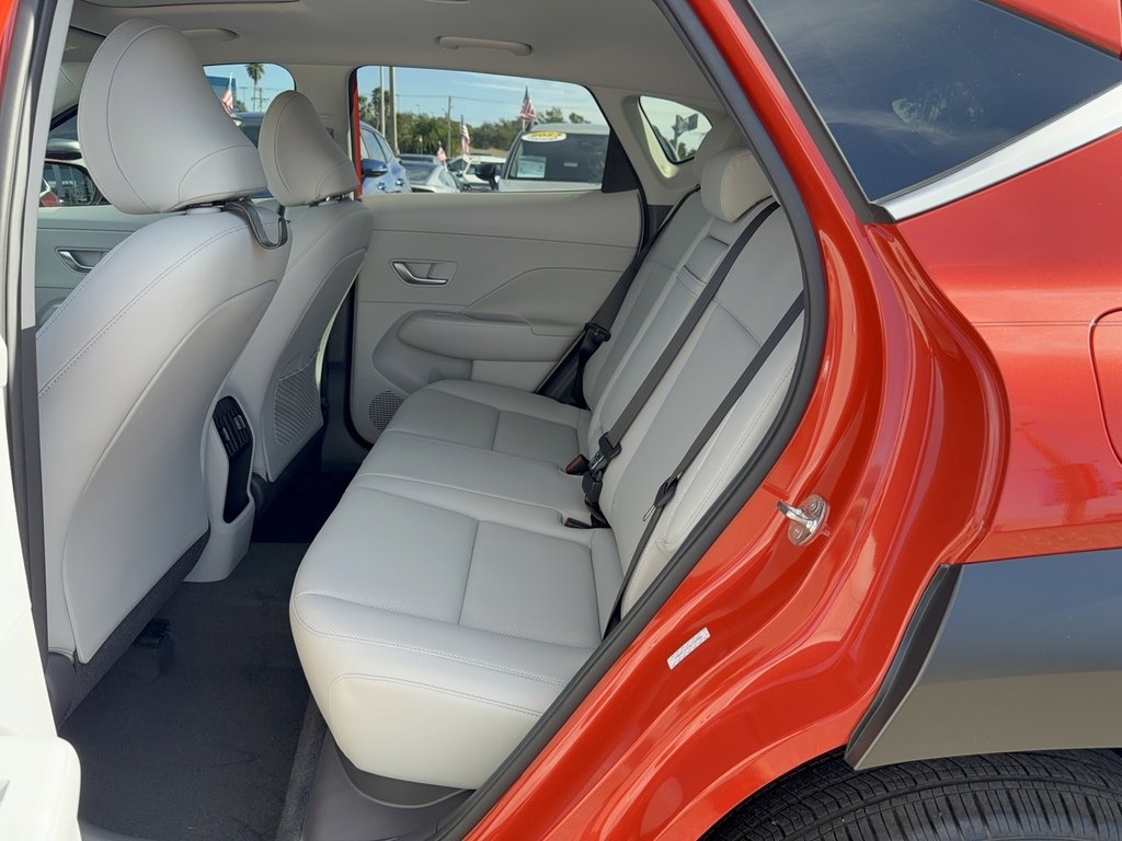 Used 2025 Hyundai Kona Limited image 12