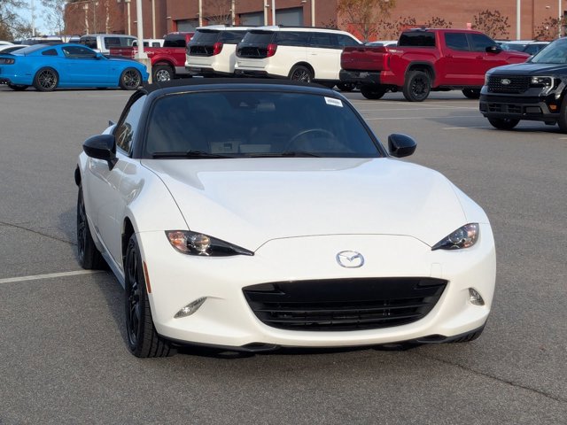 Used 2021 MAZDA MX-5 Miata Sport image 2