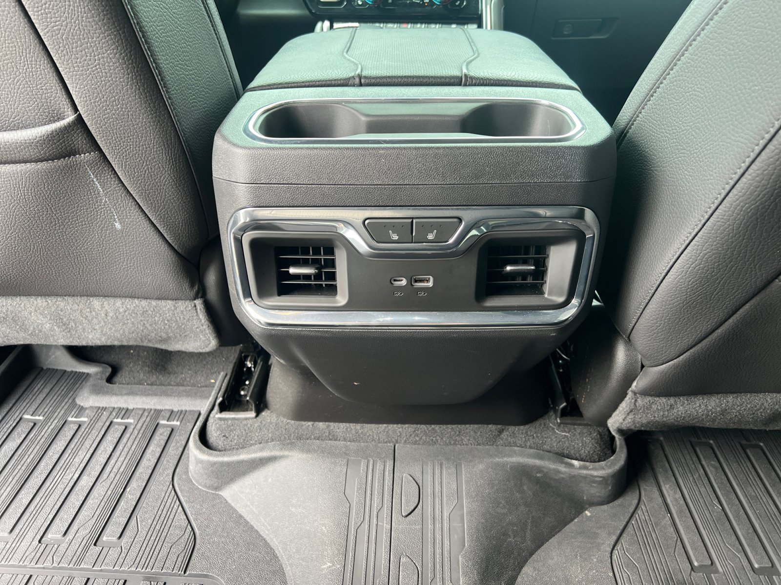 Used 2023 GMC Sierra 1500 Denali AWD/4WD image 26