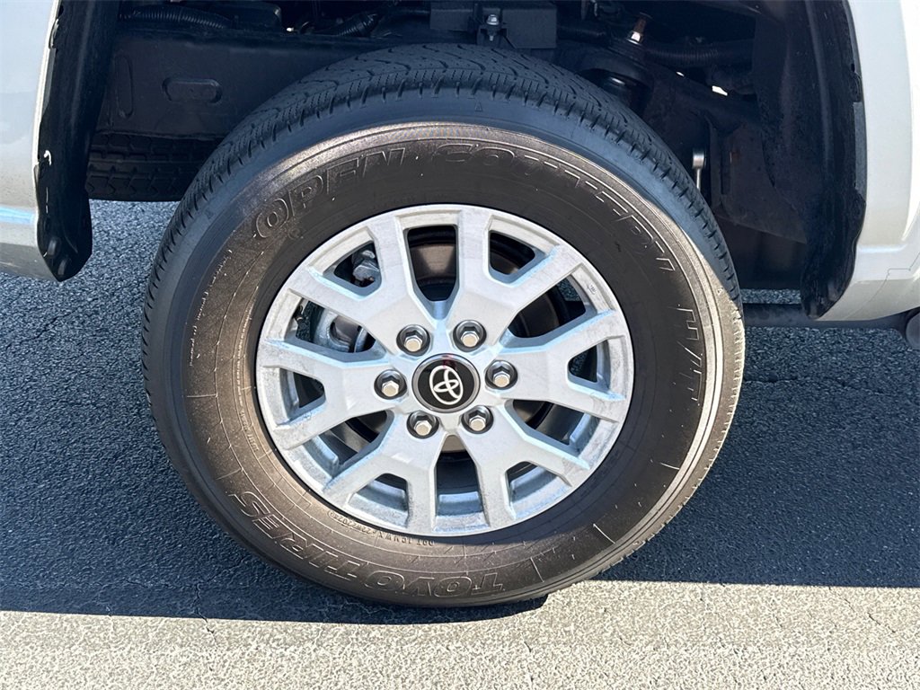 Used 2024 Toyota Tacoma 2WD Double Cab image 17