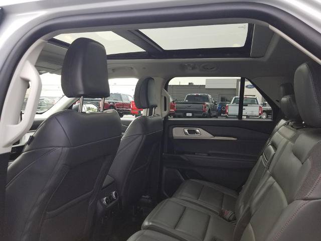 Certified 2025 Ford Explorer Active w/ Active Comfort Package AWD/4WD image 17