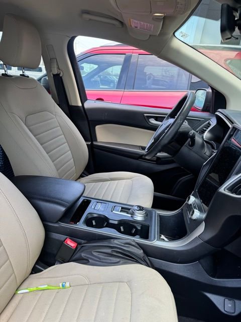 Certified 2021 Ford Edge SE image 9