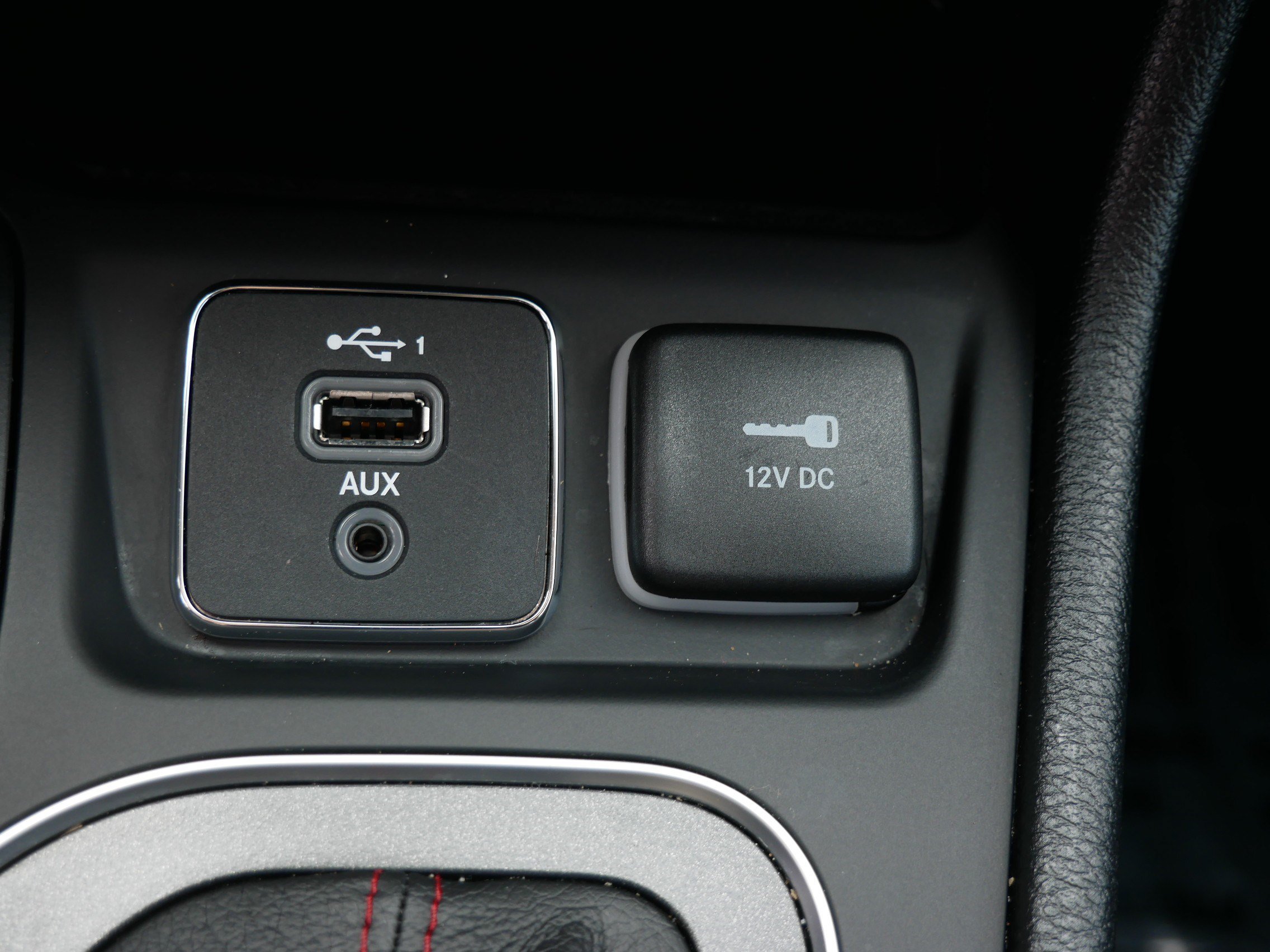 Used 2022 Jeep Cherokee Trailhawk w/ Sound & Nav Group AWD/4WD image 31