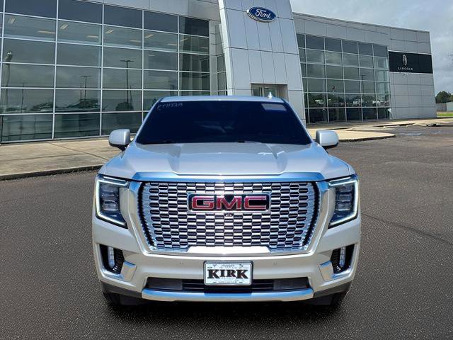 Used 2024 GMC Yukon XL Denali w/ LPO, Illumination Package RWD image 8
