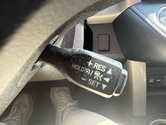 Used 2018 Toyota RAV4 Limited AWD/4WD image 42