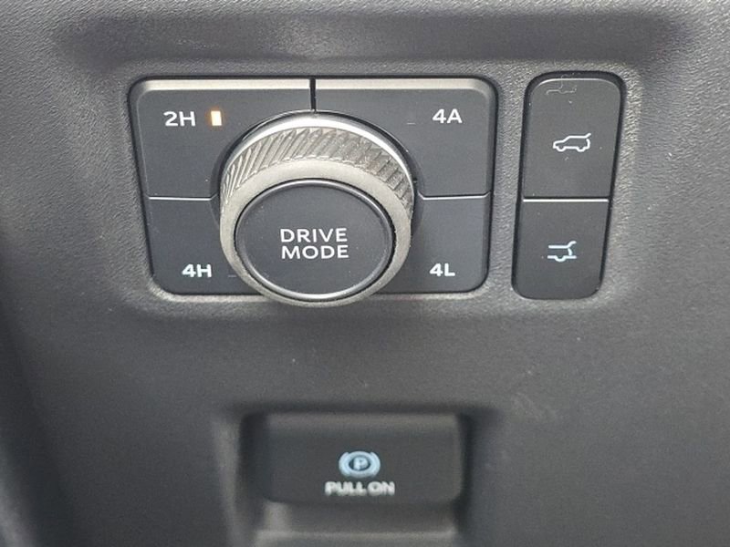 Certified 2025 Ford Expedition Platinum w/ Driver's Package image 16