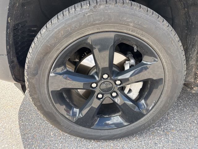 Used 2023 Jeep Grand Cherokee Limited w/ Luxury Tech Group II AWD/4WD image 15