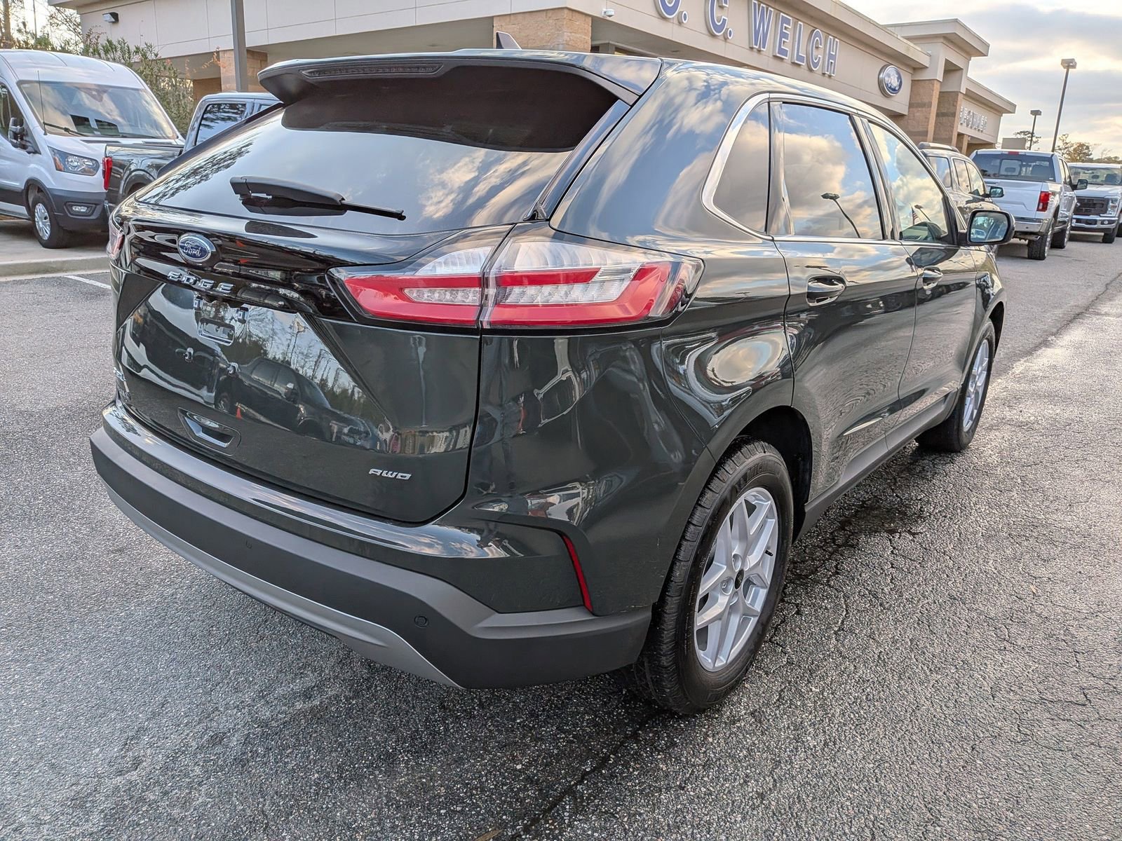 Certified 2024 Ford Edge SEL w/ Convenience Package image 5