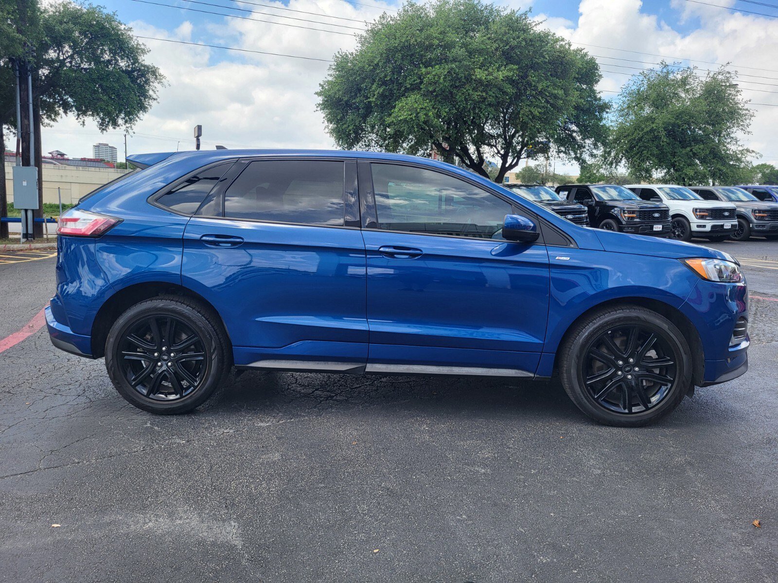 Certified 2022 Ford Edge ST-Line w/ Class II Trailer Tow Package AWD/4WD image 2