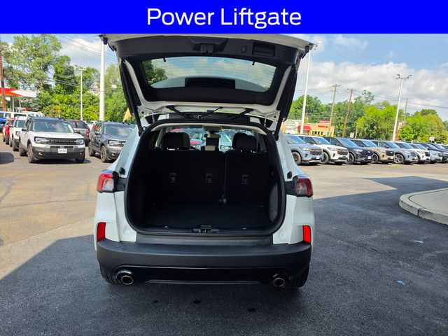 Certified 2022 Ford Escape SE w/ SE Sport Appearance Package AWD/4WD image 8