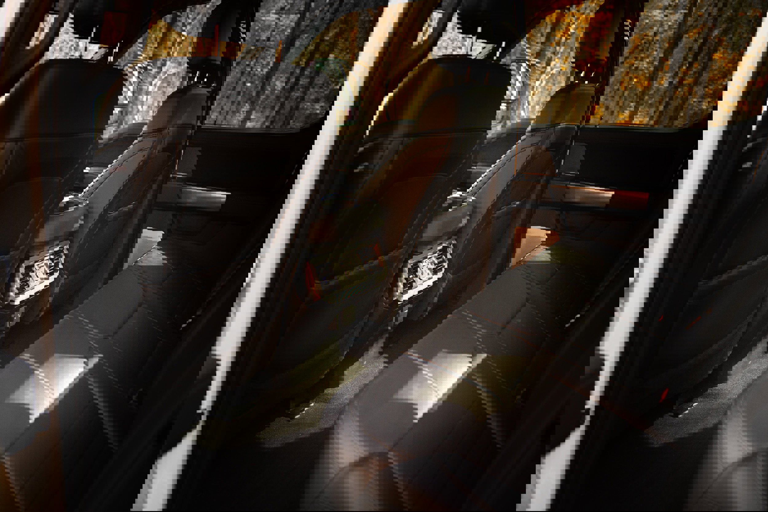 Certified 2025 Ford F250 Platinum w/ Tremor Off-Road Package image 12