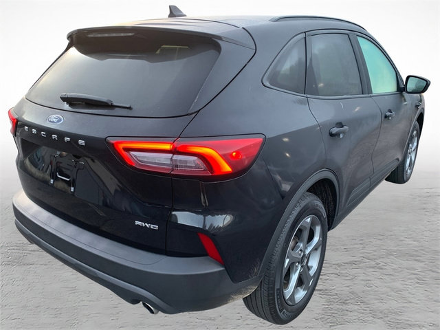 Certified 2025 Ford Escape ST-Line AWD/4WD image 2