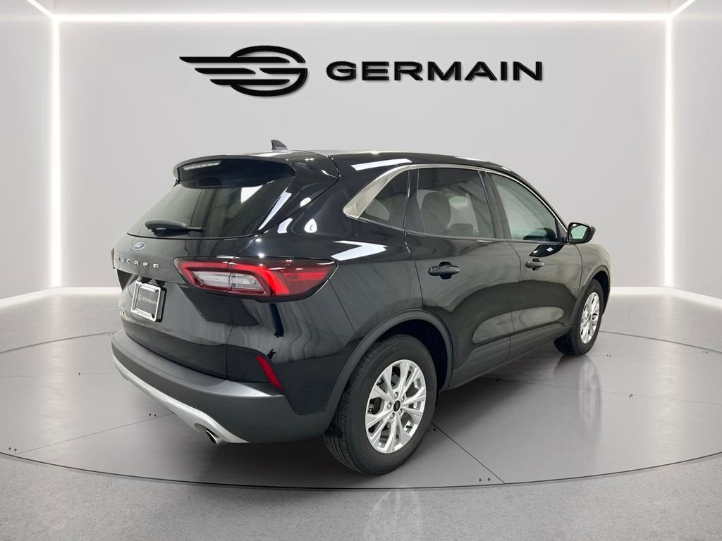 Certified 2024 Ford Escape Active w/ Cold Weather Package FWD image 8