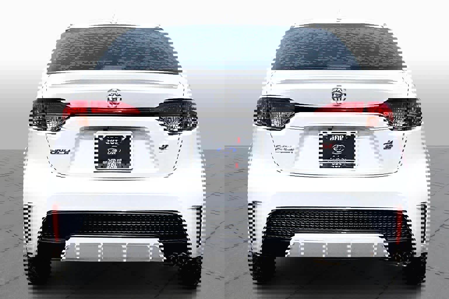 Used 2021 Toyota Corolla SE image 2