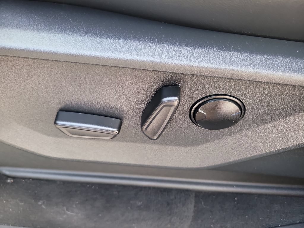Certified 2025 Ford Expedition Tremor AWD/4WD image 21
