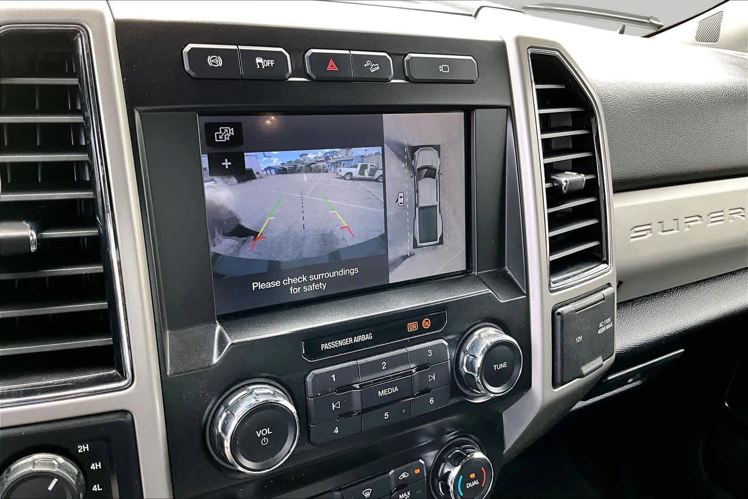 Certified 2019 Ford F450 Lariat w/ Lariat Ultimate Package AWD/4WD image 29
